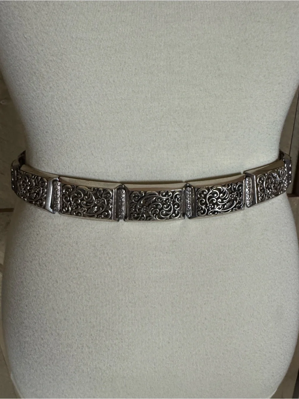 Brighton Brown croc embossed Leather Belt with silver tone scrolls Size Small